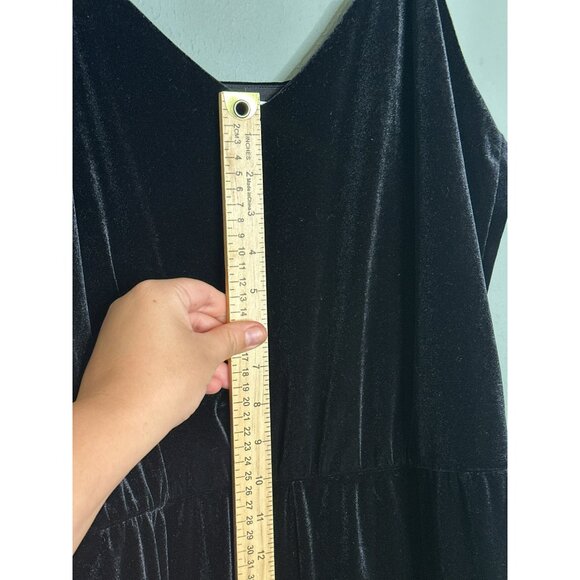 Weekday Black Velvet Jumpsuit Wide Leg Adjustable Straps V-Neck Women's Large - Picture 9 of 14